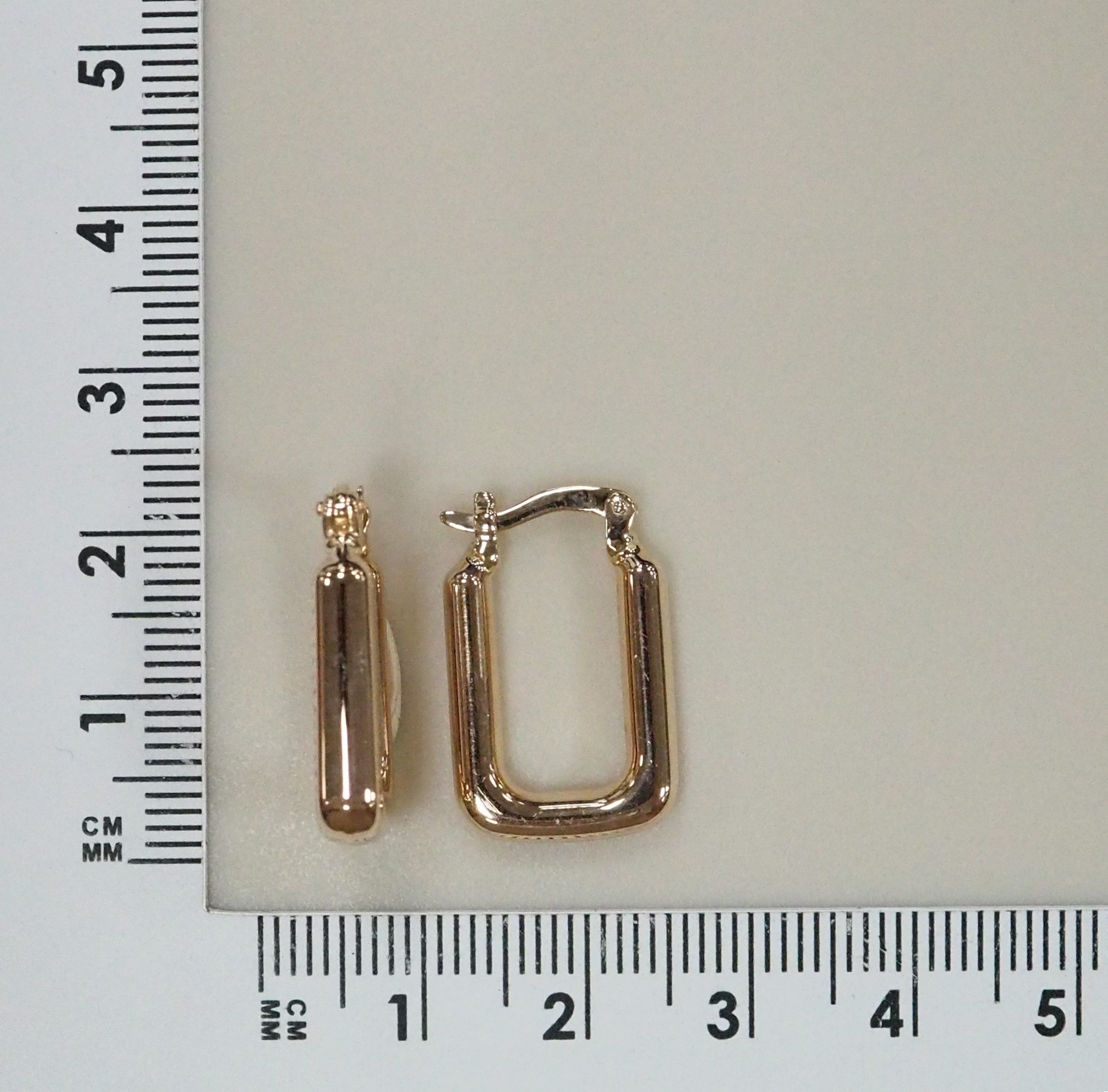 Серьги из золота